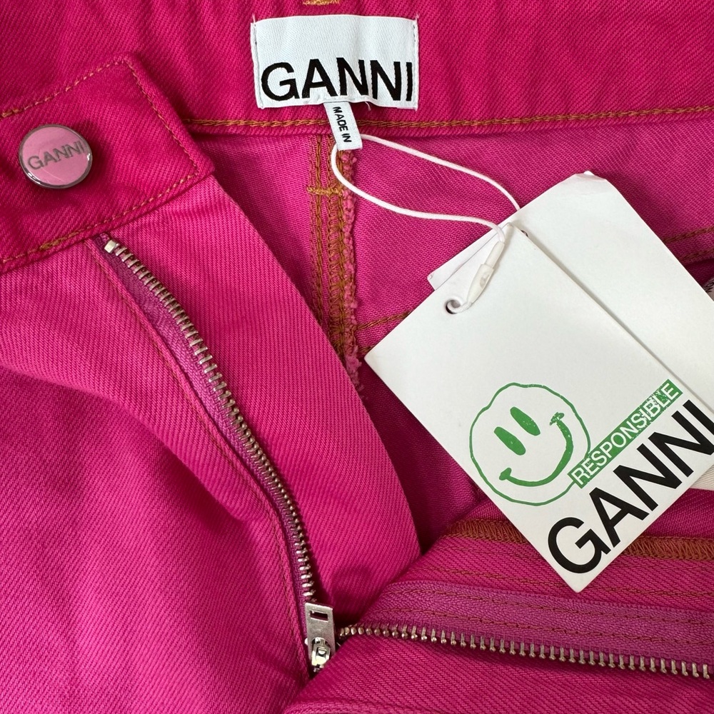 NWT Ganni shorts Size 28